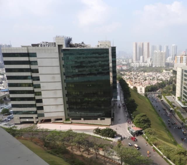 infinity it park building malad east