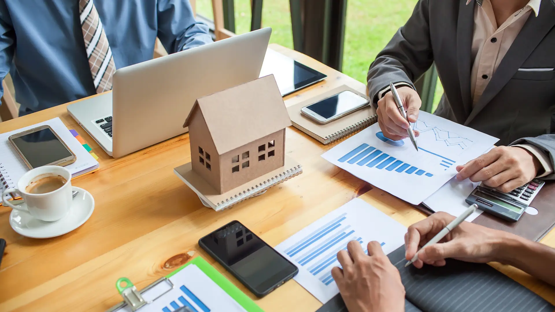 Thinking of Buying Flats in Malad? Here's What to Check Before You Sign