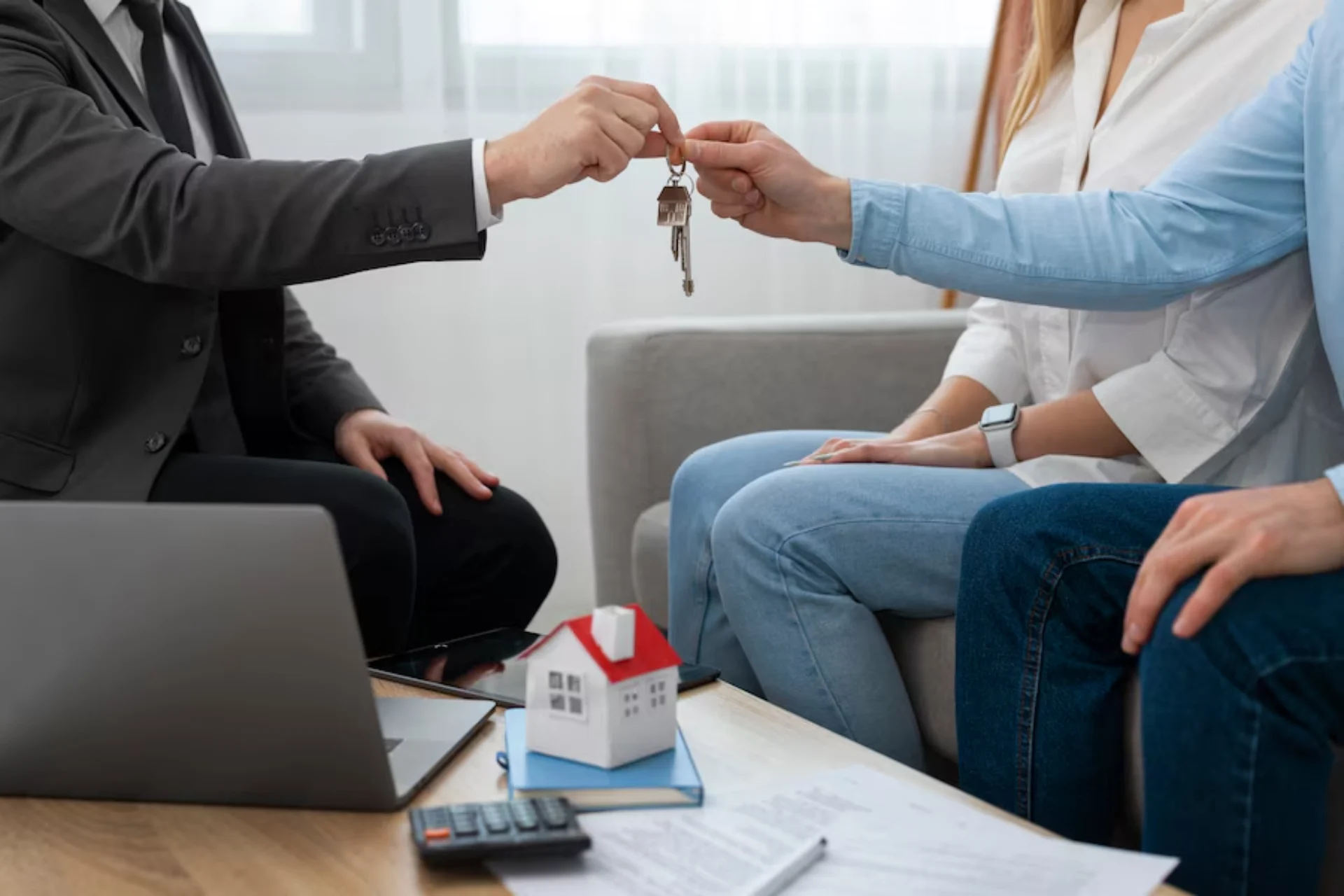 Benefits of Owning a 1 and 2 BHK Flat in Mumbai at Raheja Residency Malad East